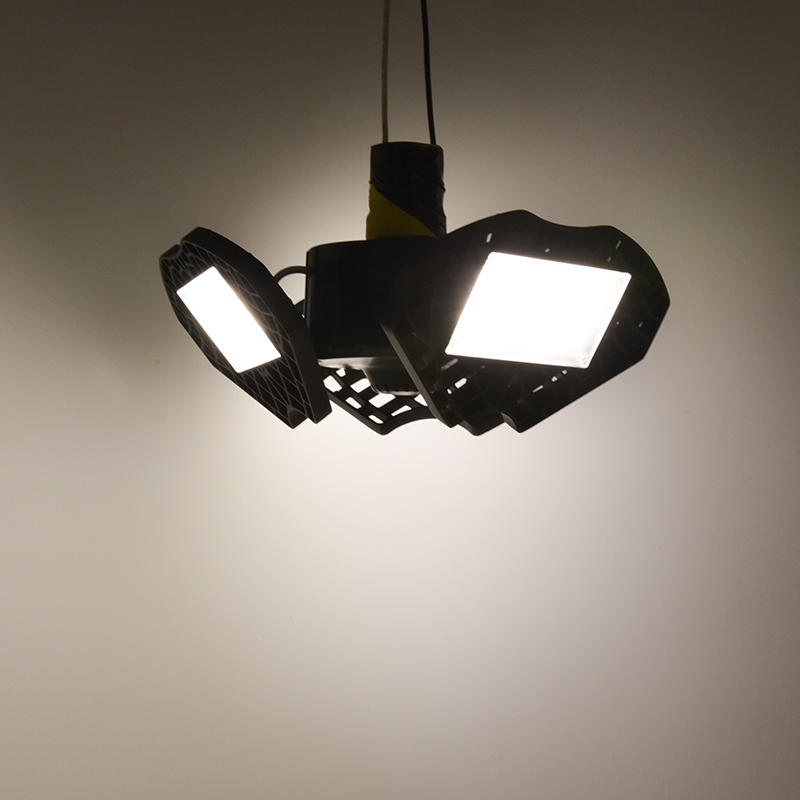 LED Clover Lamp